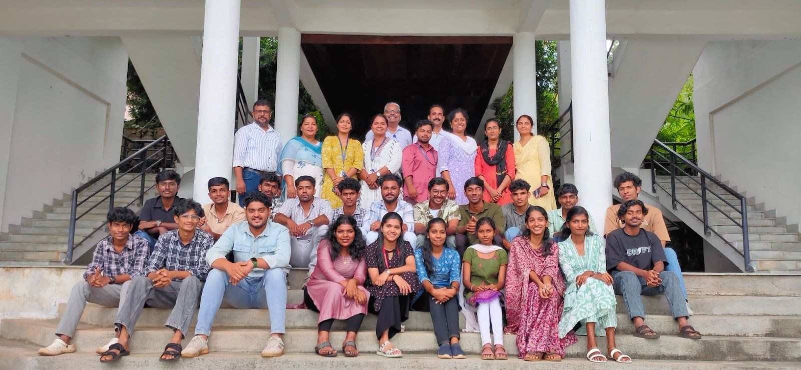 The first Grace College student cohort enrolled in the AI-Driven Campus Placement Readiness Program, with faculty and the futuremug team